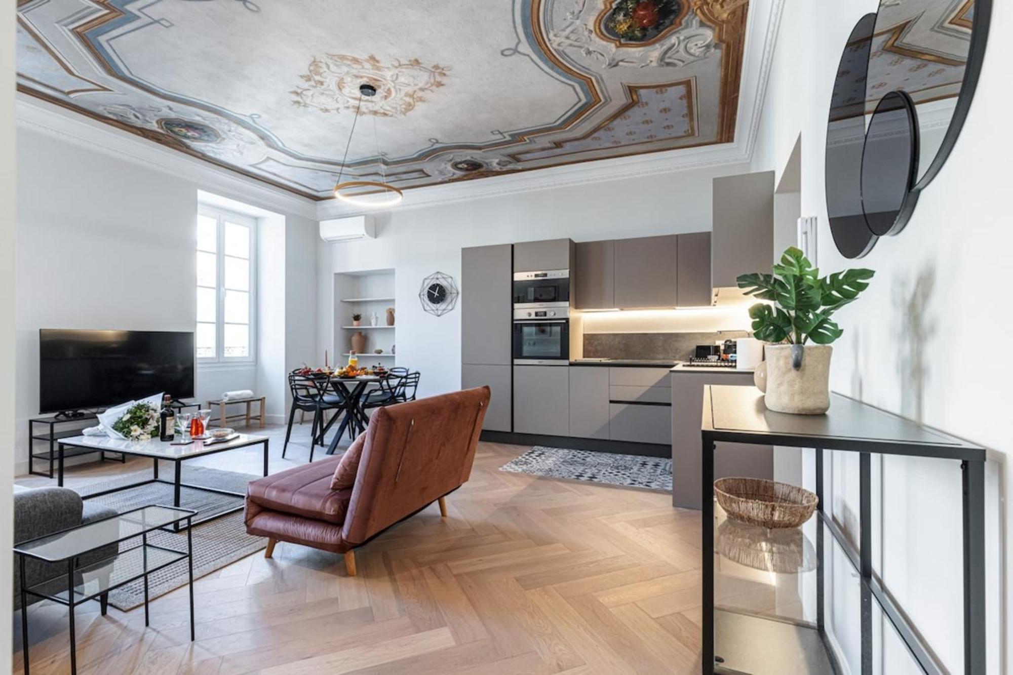 Philibert - Traditional Apart With Historical Fresco Ница Екстериор снимка