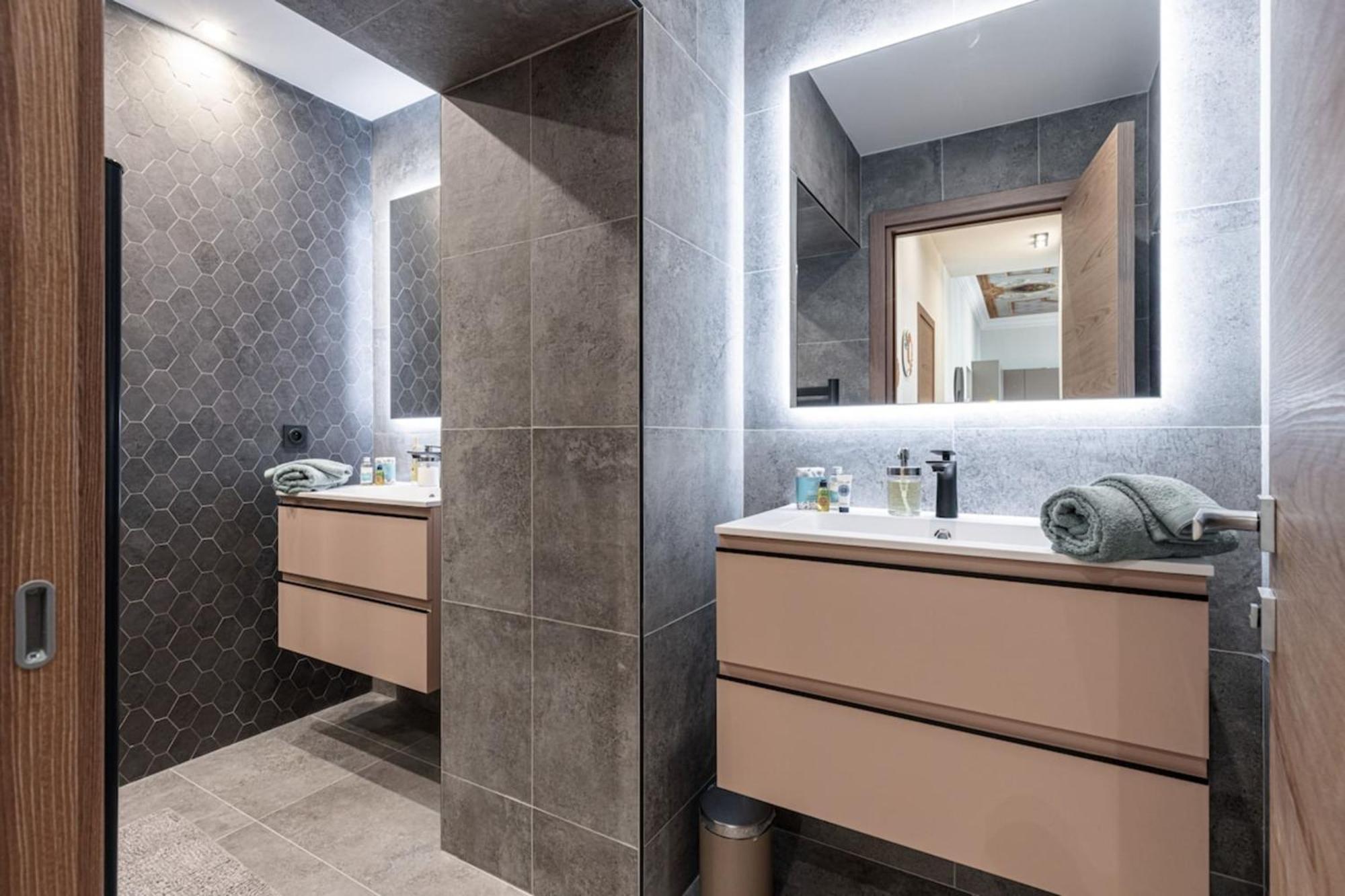 Philibert - Traditional Apart With Historical Fresco Ница Екстериор снимка