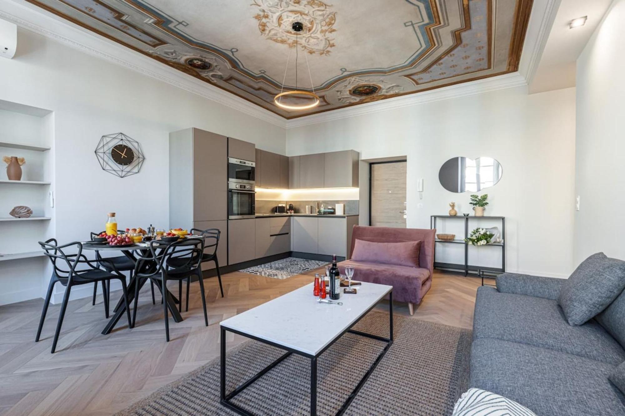 Philibert - Traditional Apart With Historical Fresco Ница Екстериор снимка