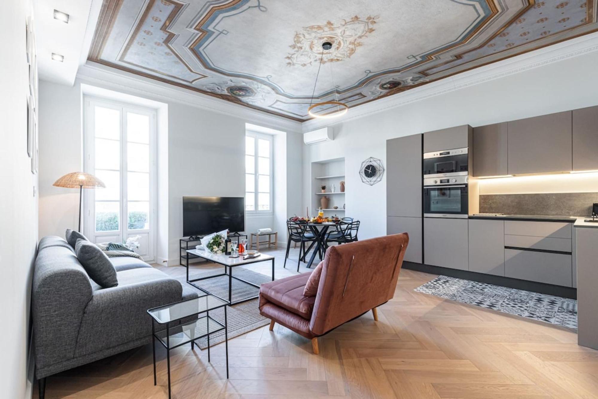 Philibert - Traditional Apart With Historical Fresco Ница Екстериор снимка