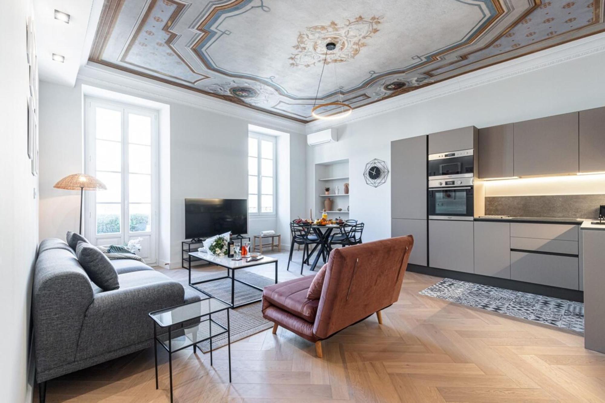 Philibert - Traditional Apart With Historical Fresco Ница Екстериор снимка